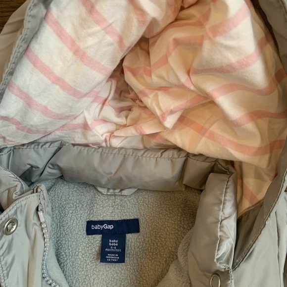 Baby Gap Girls Grey Puffer Coat with Bow, size 0-6 months - Picture 3 of 5